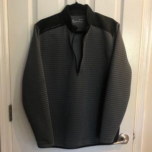 Under Armor Mens Golf Pullover with 1/2 Zip Size M